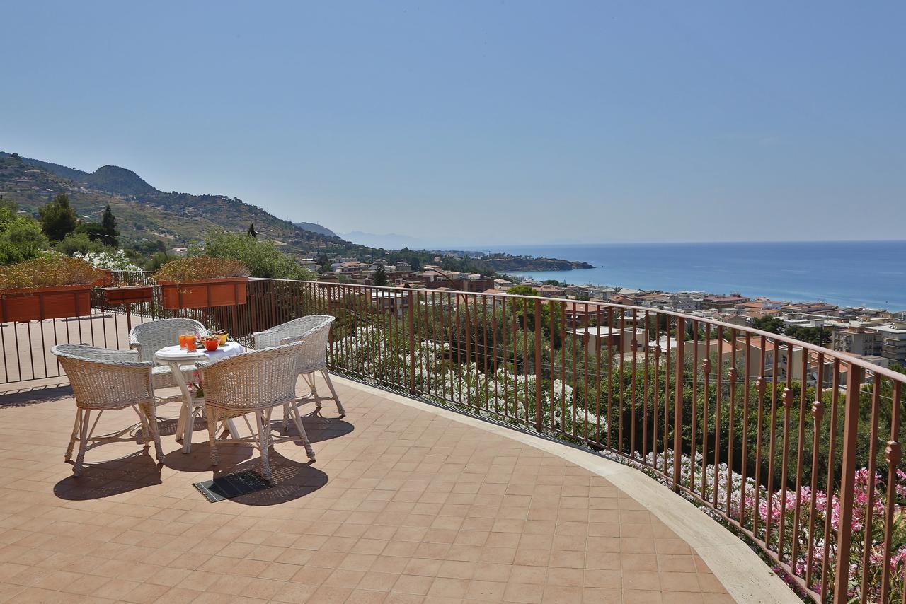 Ferienwohnung Terrazze Ponente E Levante - By Vacation Service Cefalù Exterior foto